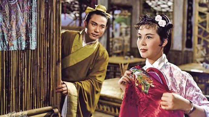 Set in imperial China, Chinese director Li Han-hsiang’s dazzling musical drama “The Kingdom and the Beauty” (1959) consolidated the Chinese operetta’s popularity in Hong Kong.  When  restless Chinese emperor (Chao Lei) disguises himself as a commoner and takes a stroll, he falls in love with a country peasant (movie queen Lin Dai) and promises to marry her after spending one night together—only for their budding romance to be abruptly curtailed. The film is part of a three film tribute at Chinatown’s Great Star Theater to Hong Kong entertainment and media mogul Run Run Shaw. 