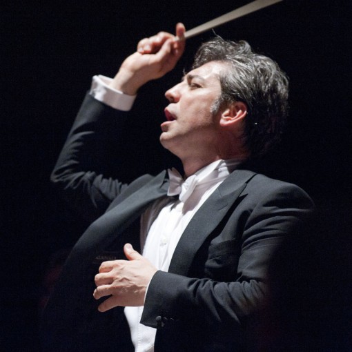 Maestro Nicola Luisotti during a SFO performance. Photo: Terrence McCarthy, SFO